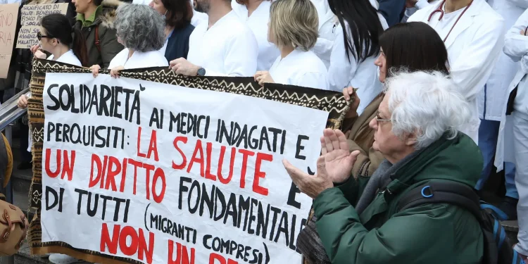 Funzione sanitaria e funzione di sicurezza: FNOMCeO sui fatti di Ravenna