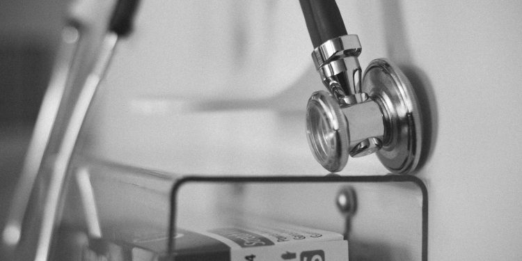 Sono oltre tremila gli “invisibili” della sanità piemontese.  L’allarme dell’Ordine dei Medici e Odontoiatri di Torino: “Indispensabile superare la fase dell’emergenza”